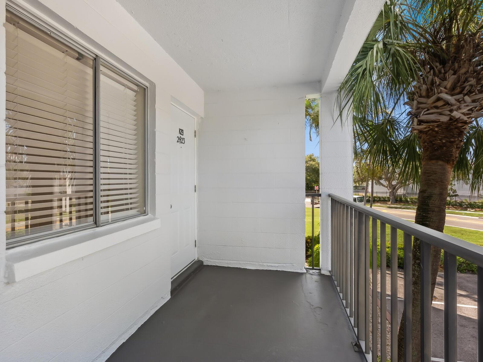 Image 5 of 33 For 2423 Flamingo Boulevard K29