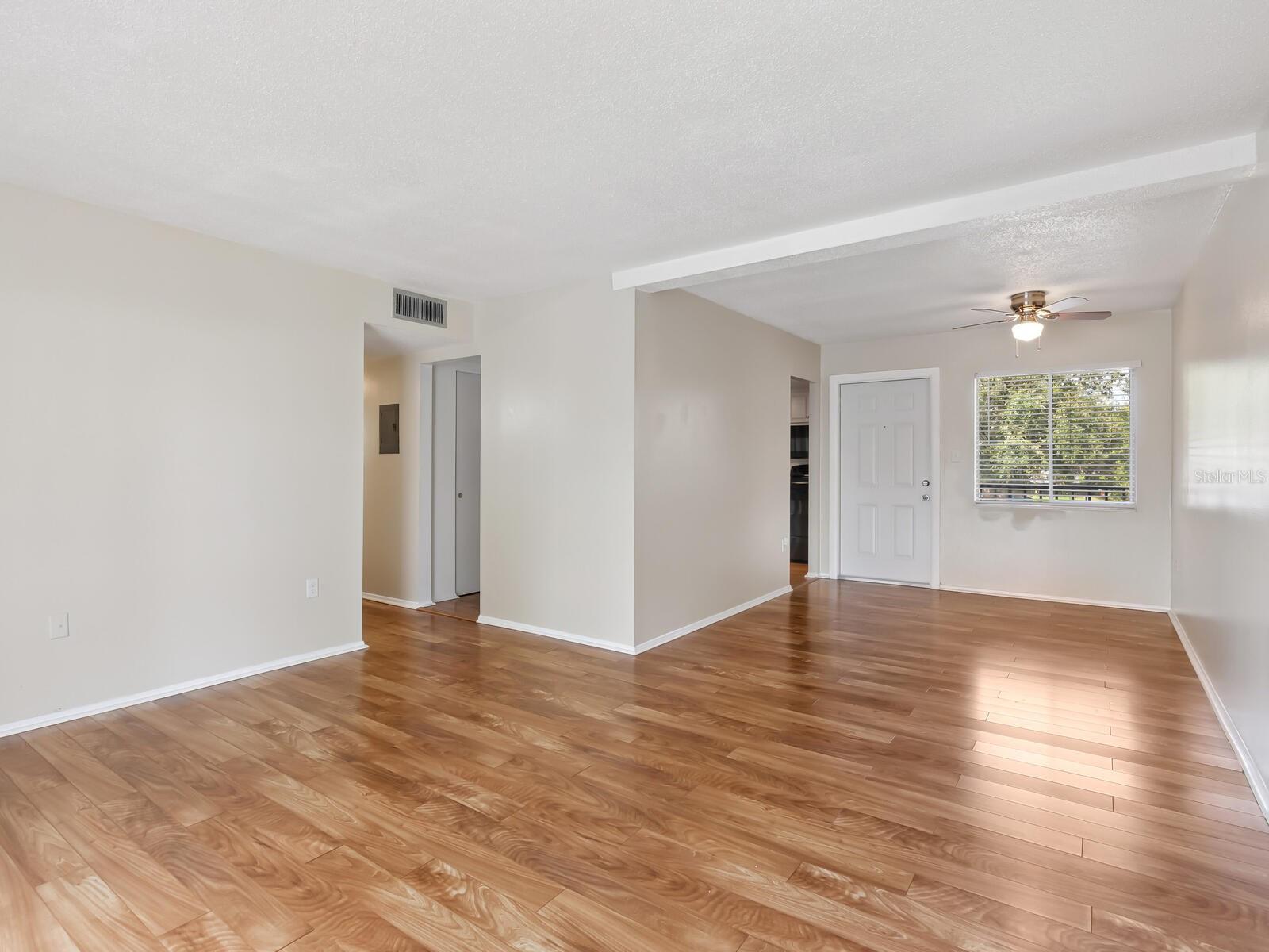 Image 6 of 33 For 2423 Flamingo Boulevard K29