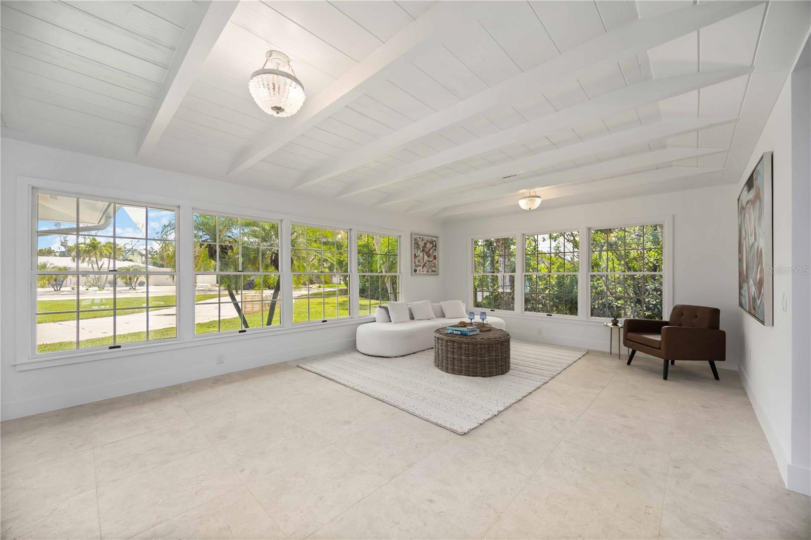 Image 17 of 55 For 311 Island Circle
