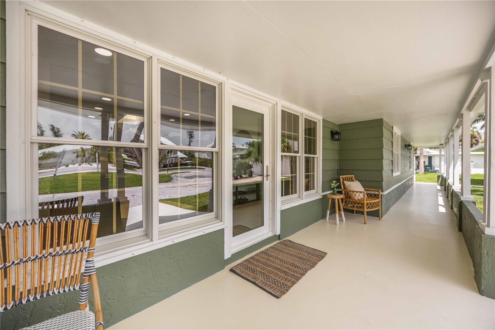 Image 6 of 55 For 311 Island Circle