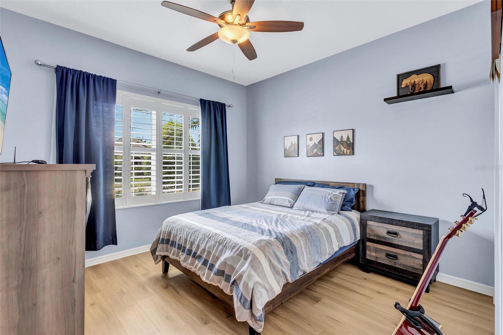 Image 29 of 73 For 11919 Goldenrod Avenue