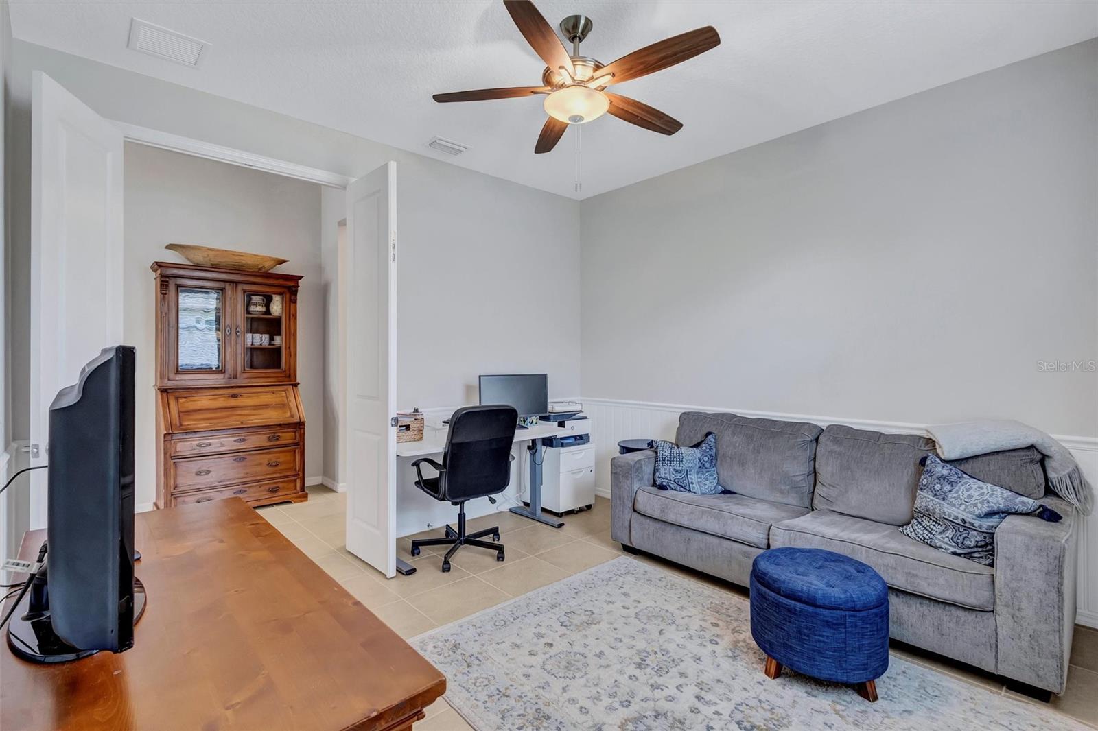 Image 32 of 73 For 11919 Goldenrod Avenue