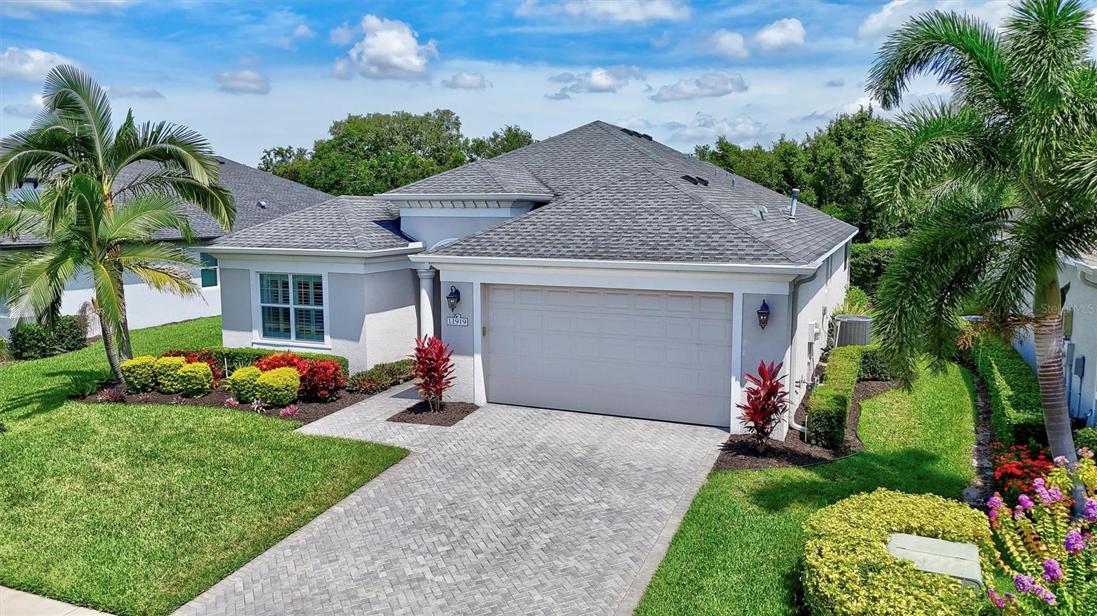 Image 36 of 73 For 11919 Goldenrod Avenue