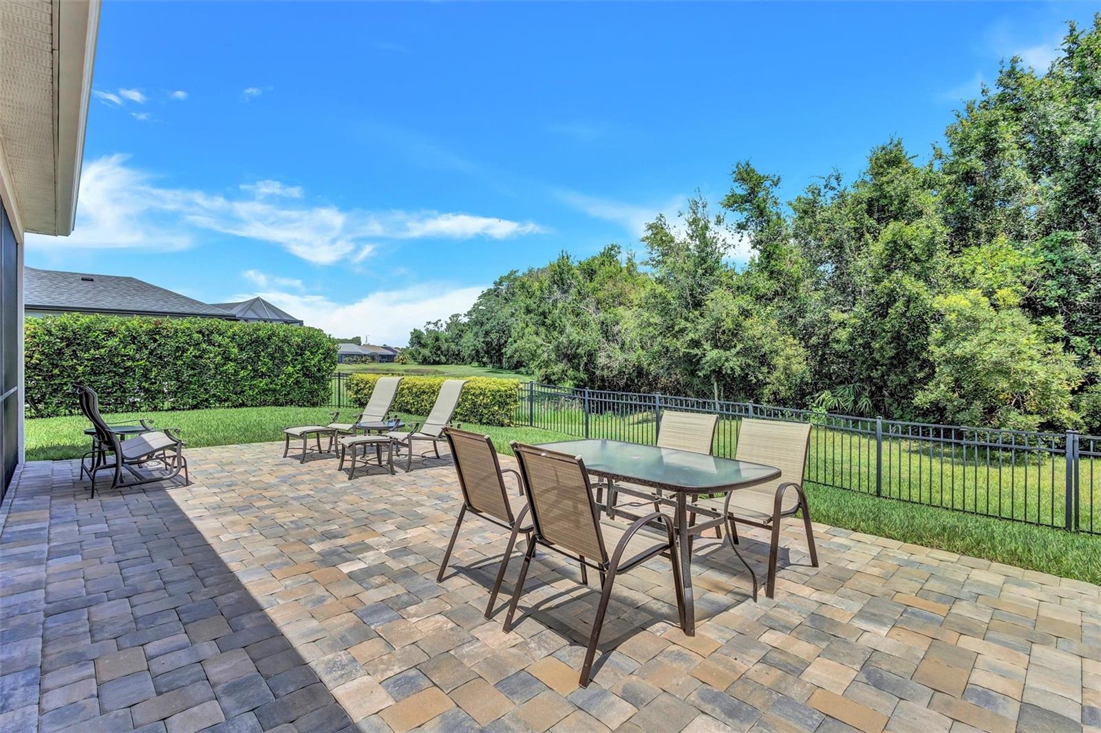 Image 7 of 73 For 11919 Goldenrod Avenue