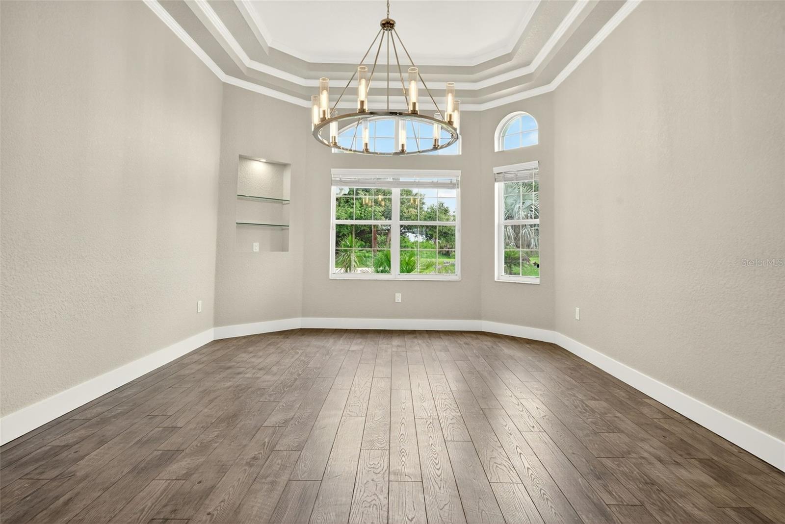 Image 18 of 100 For 2555 Pear Street