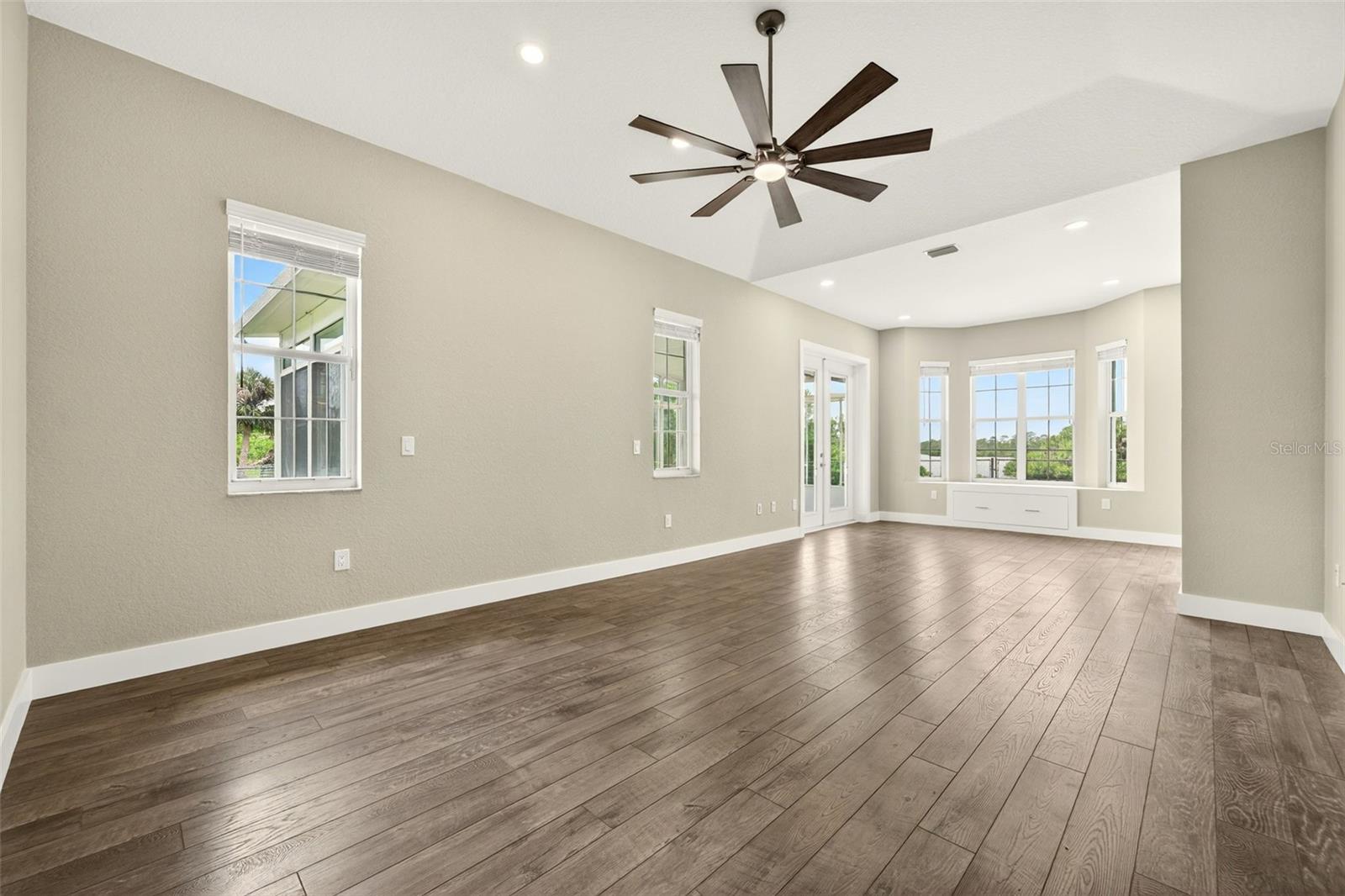 Image 31 of 100 For 2555 Pear Street
