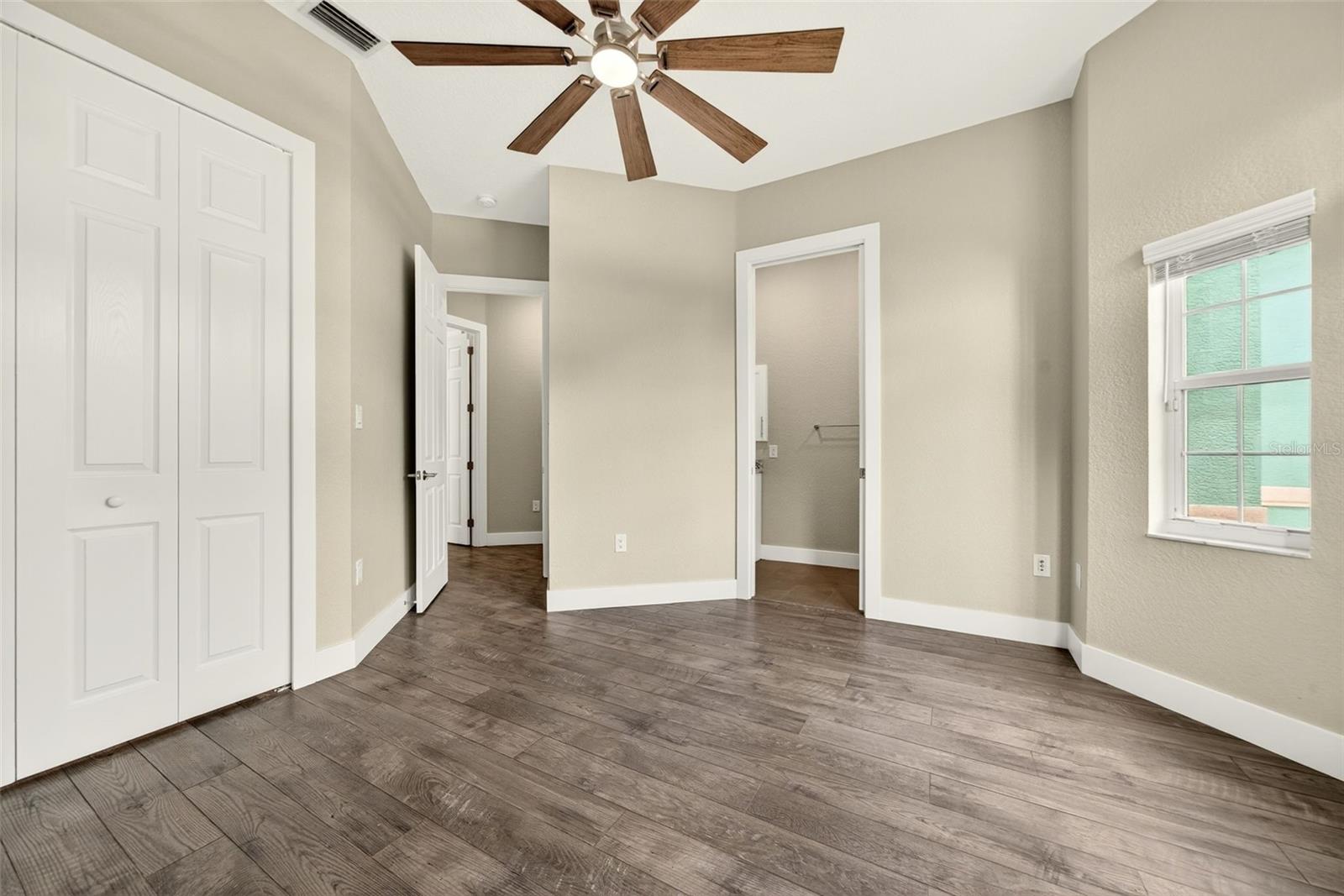 Image 47 of 100 For 2555 Pear Street