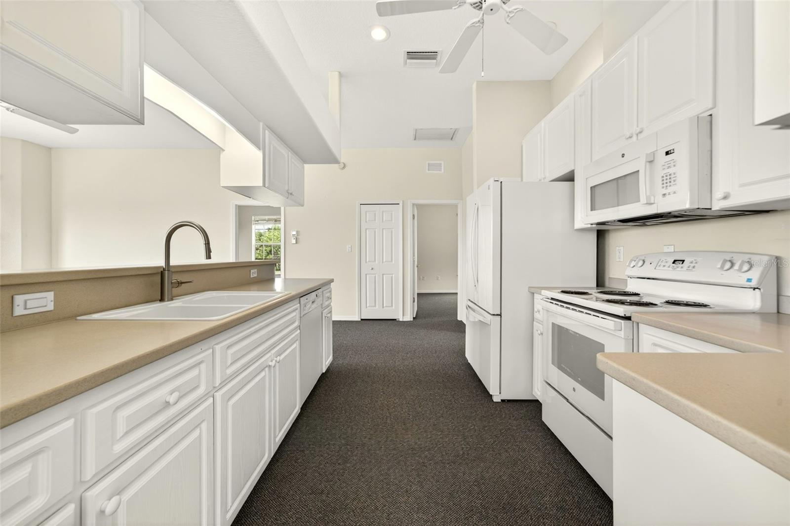 Image 77 of 100 For 2555 Pear Street