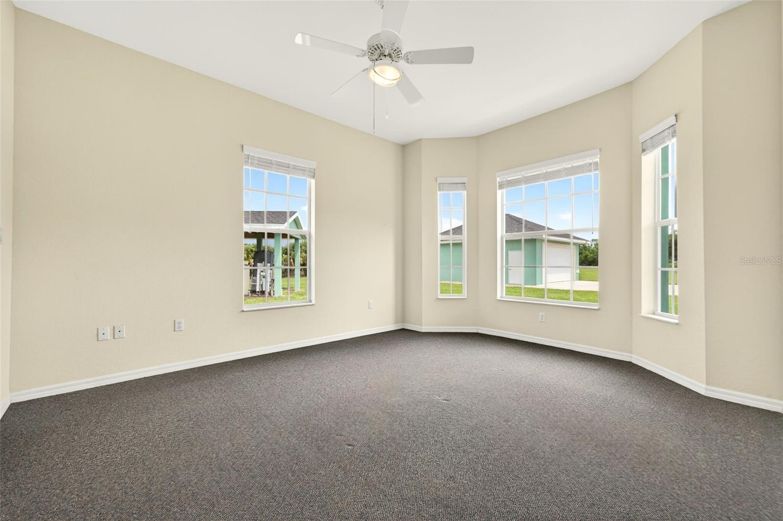 Image 81 of 100 For 2555 Pear Street