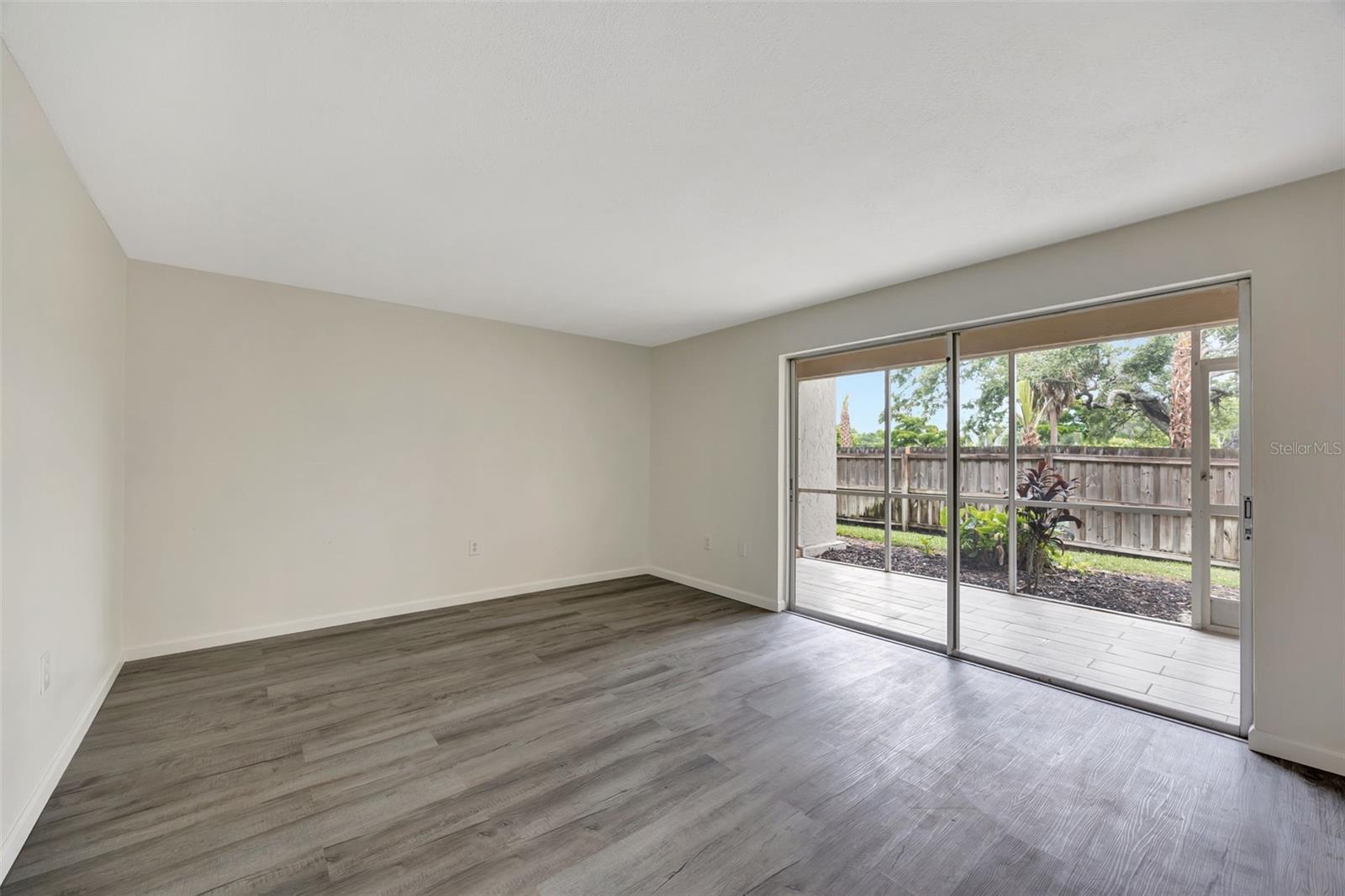 Image 13 of 32 For 2121 Wood Street 124