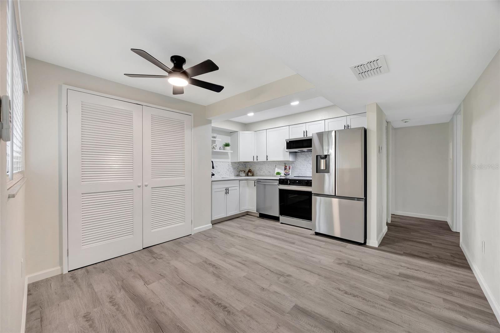 Image 3 of 32 For 2121 Wood Street 124