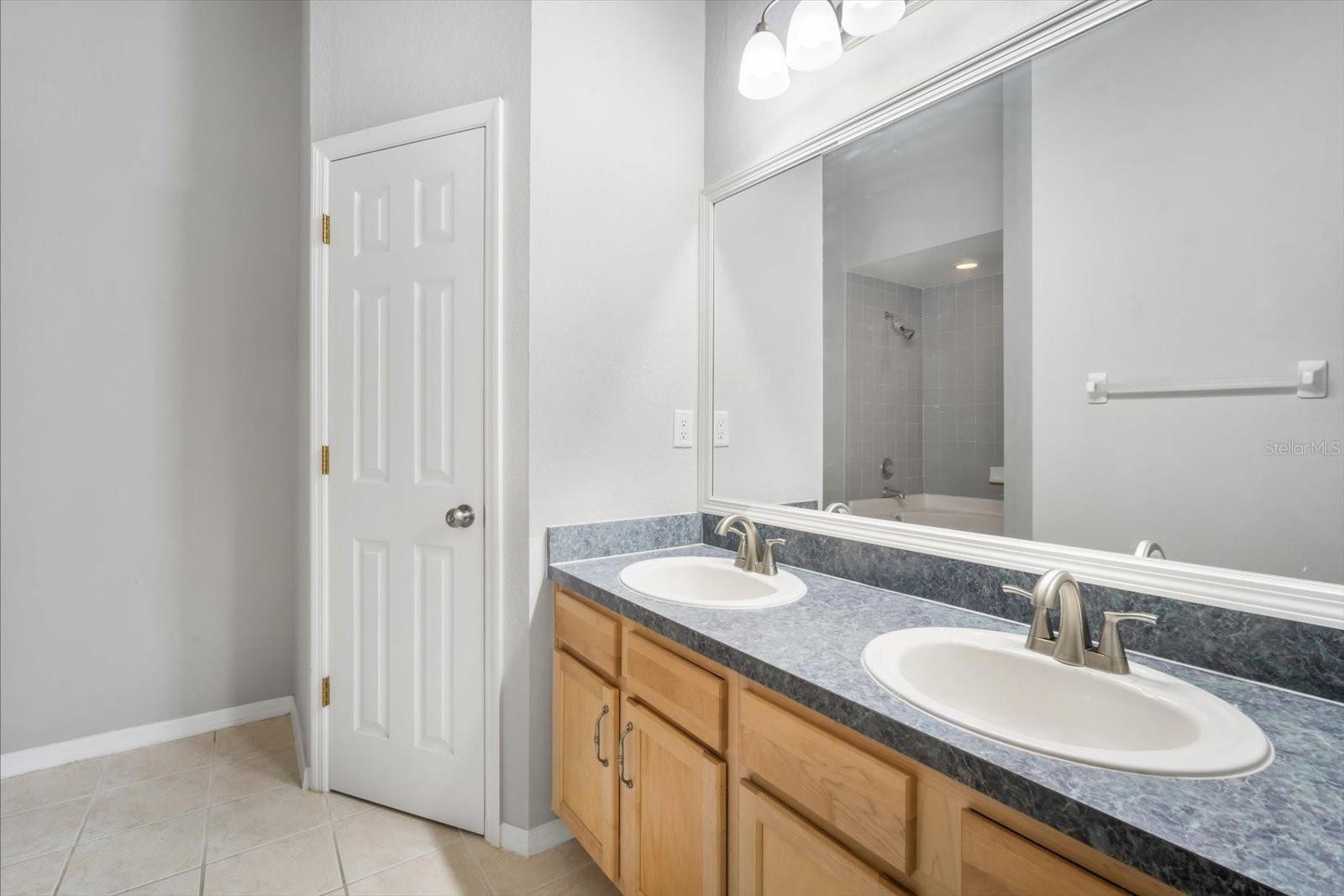 Image 18 of 35 For 1821 Hammocks Avenue 1821