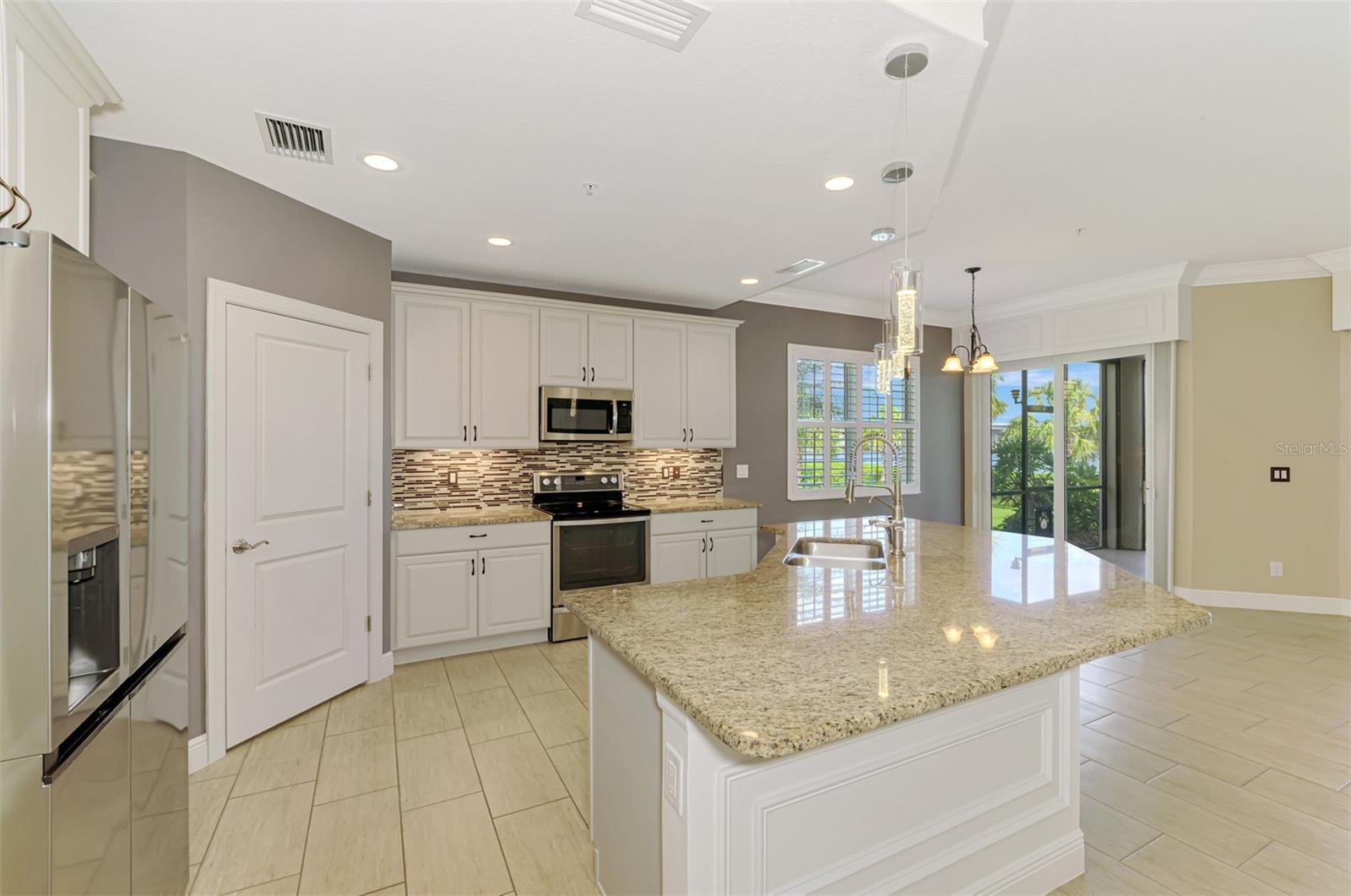 Image 11 of 77 For 1226 Riverscape Street