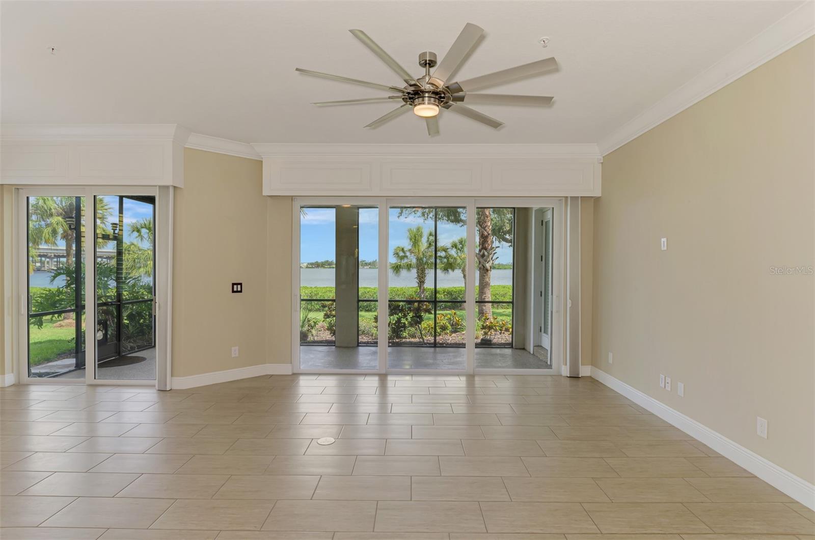 Image 15 of 77 For 1226 Riverscape Street