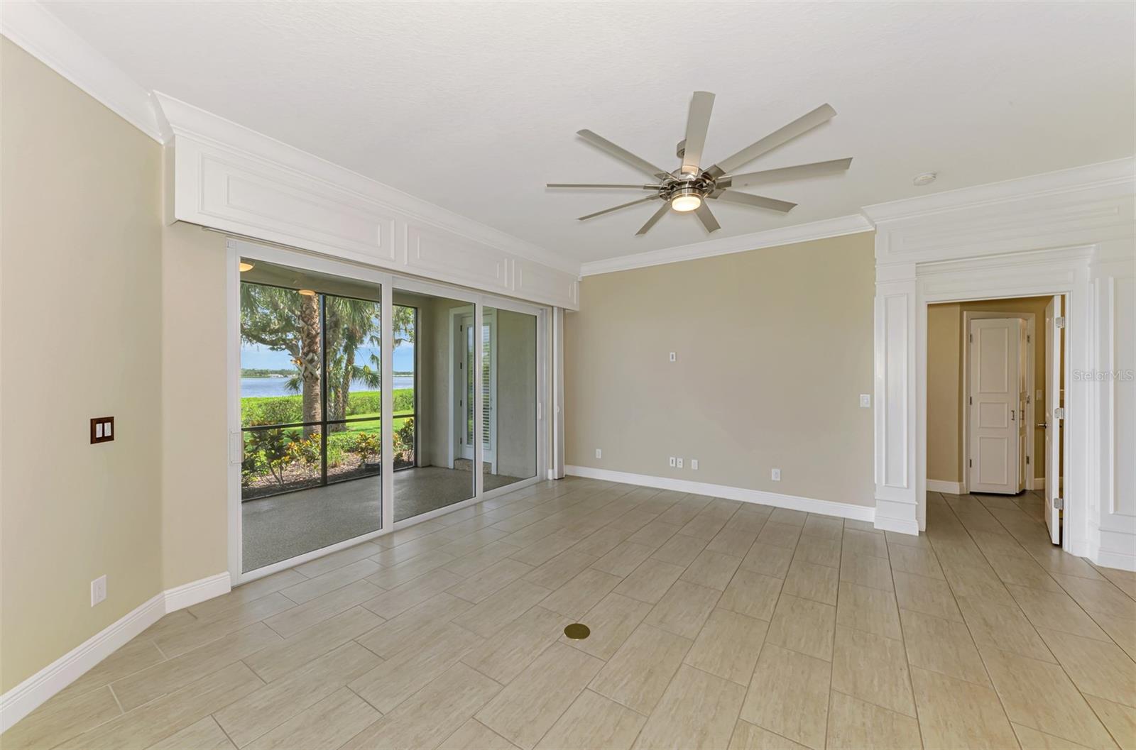 Image 17 of 77 For 1226 Riverscape Street