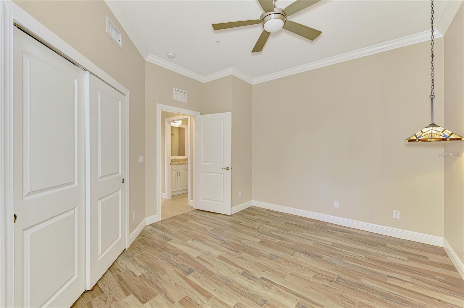 Image 45 of 77 For 1226 Riverscape Street