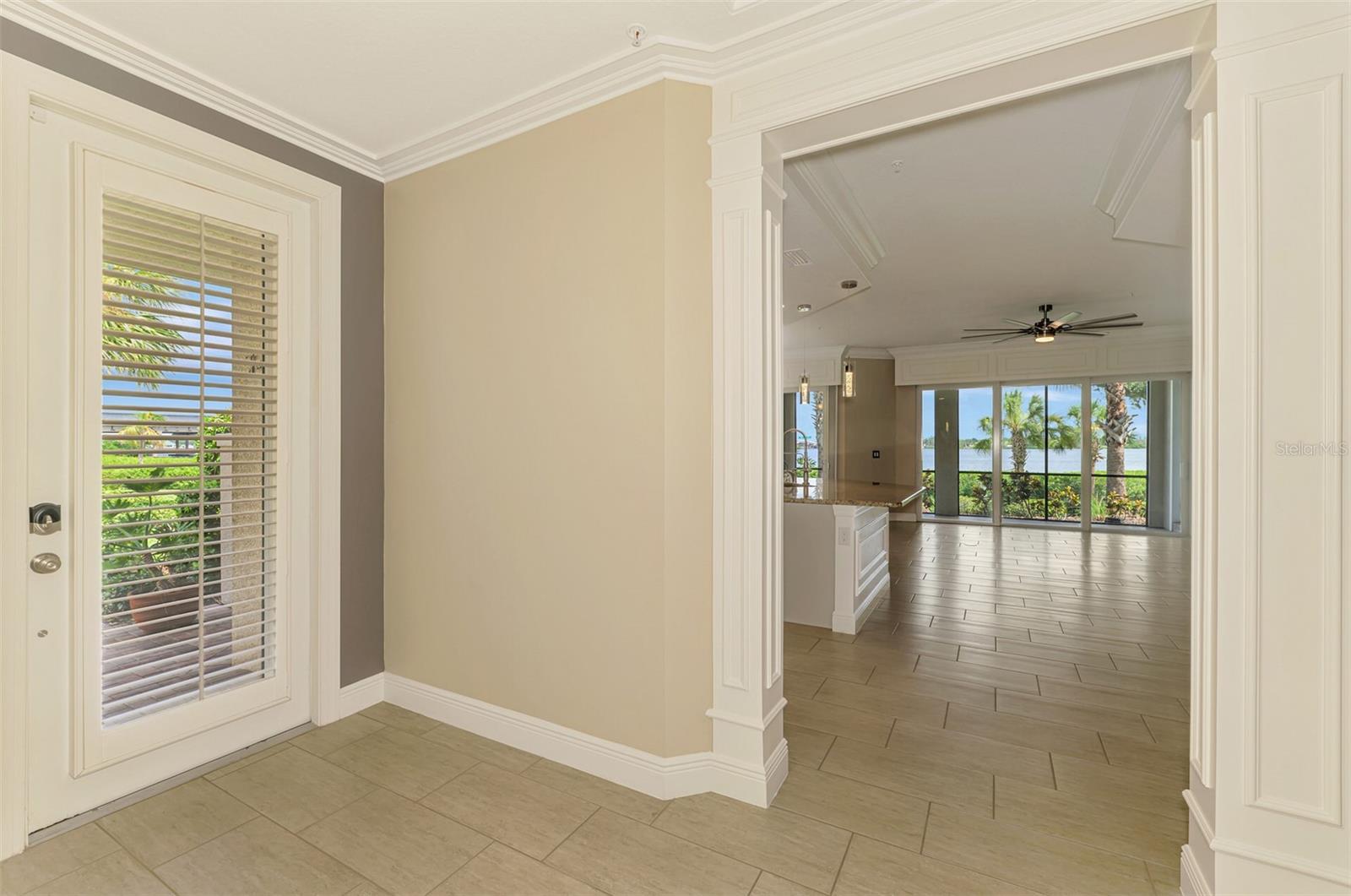 Image 7 of 77 For 1226 Riverscape Street