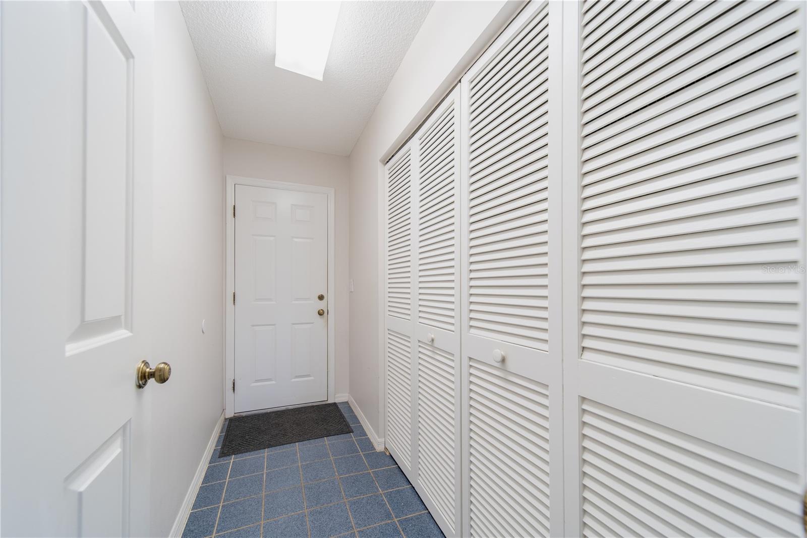Image 22 of 37 For 234 Southampton Lane 260