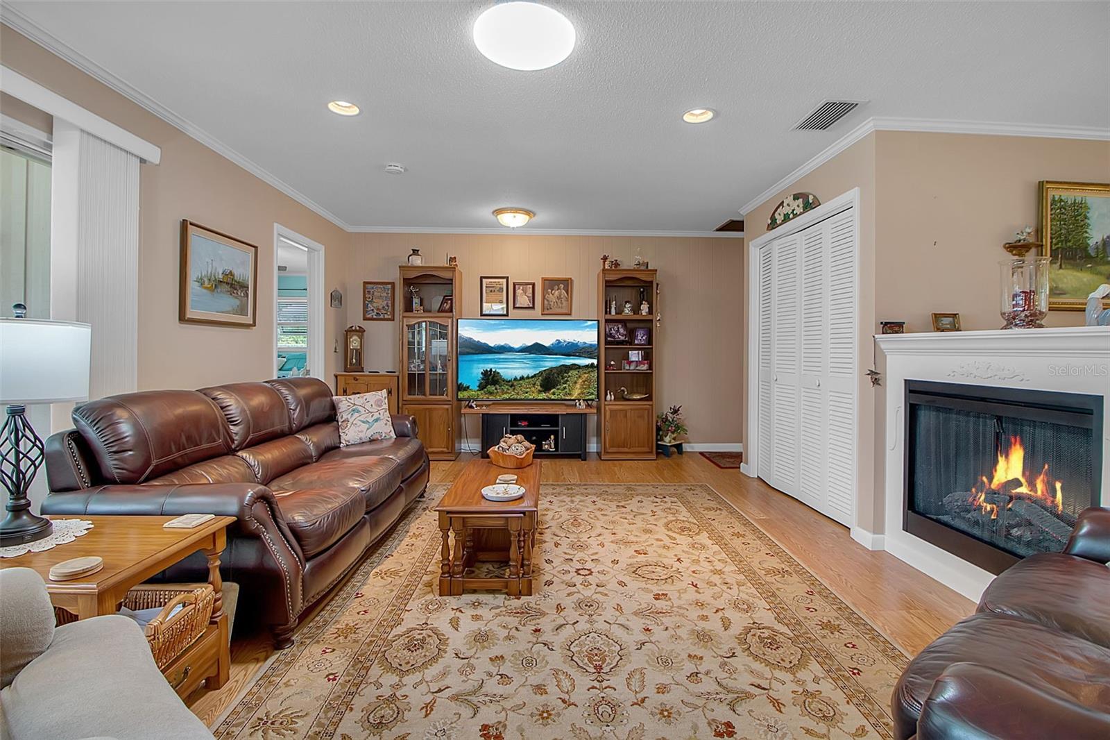 Image 25 of 46 For 1907 76th St Nw