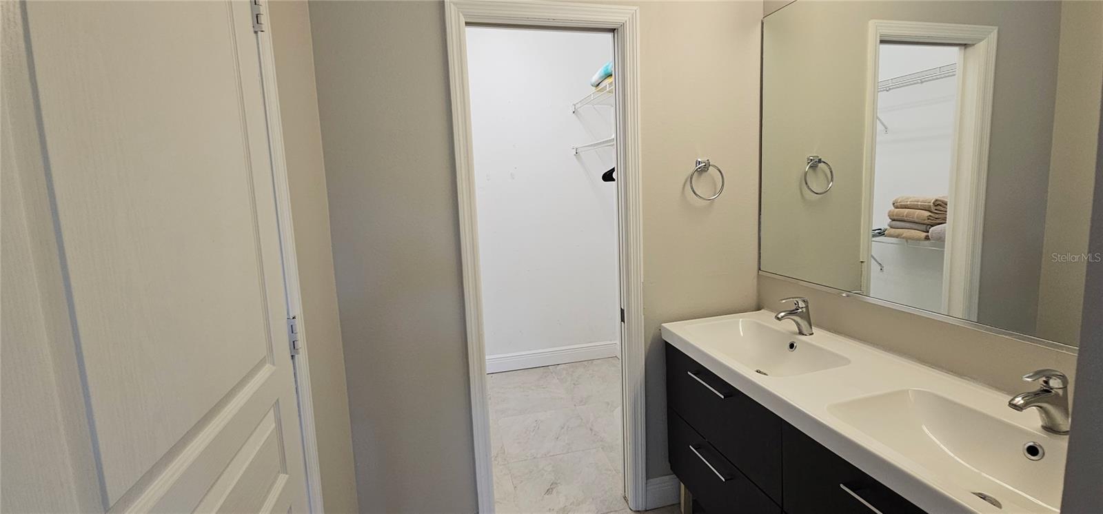 Image 10 of 26 For 8355 Glenrose Way 110