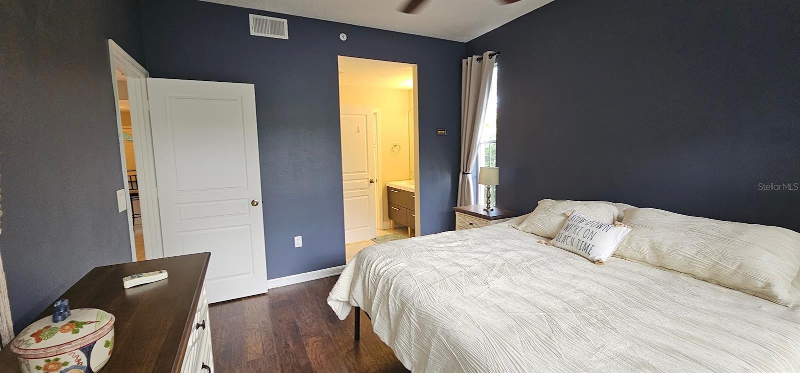Image 12 of 26 For 8355 Glenrose Way 110
