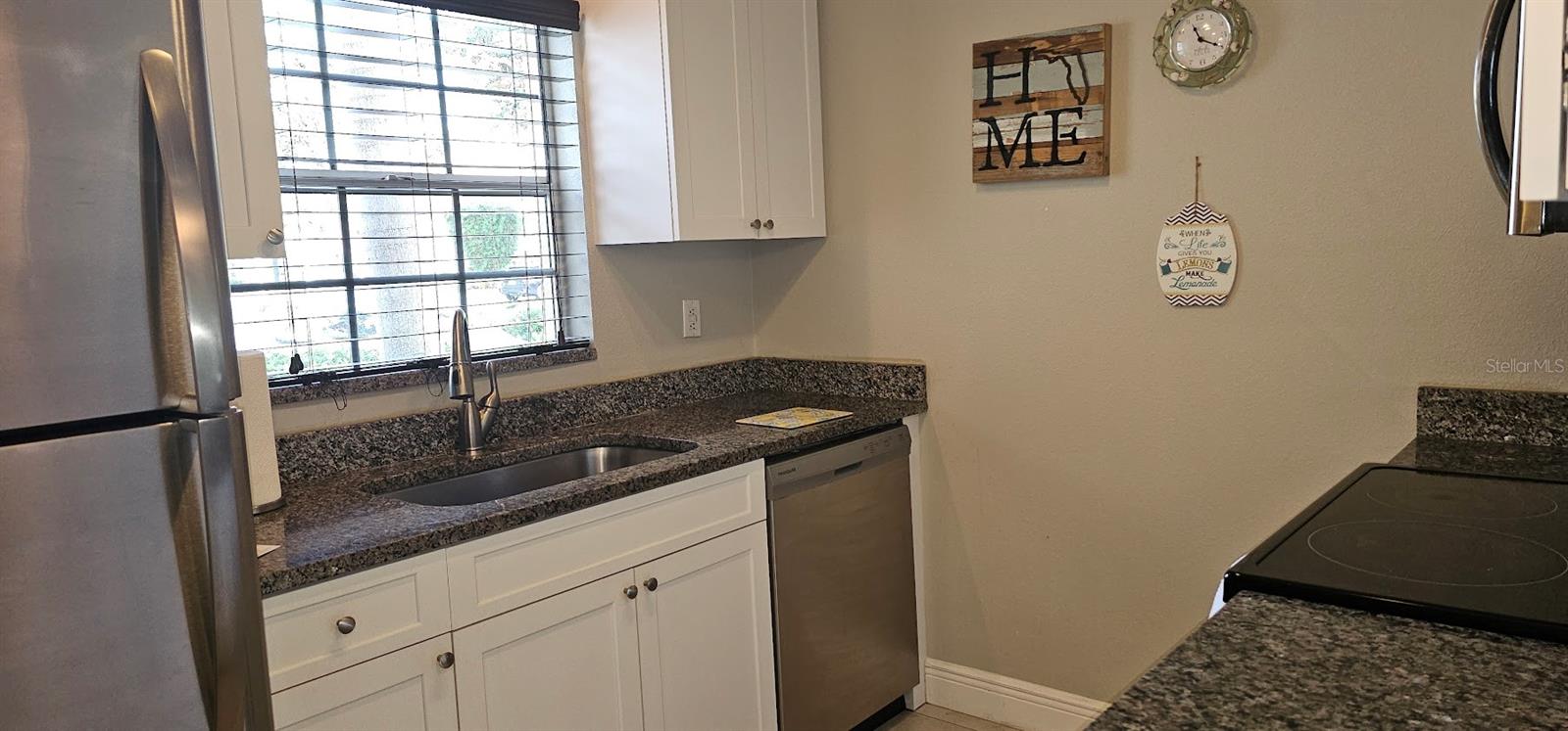 Image 5 of 26 For 8355 Glenrose Way 110