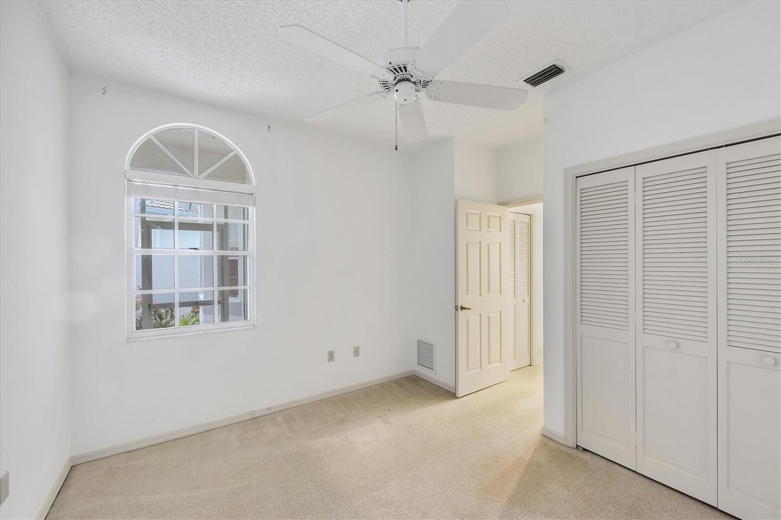 Image 32 of 92 For 5662 Long Common Circle 8