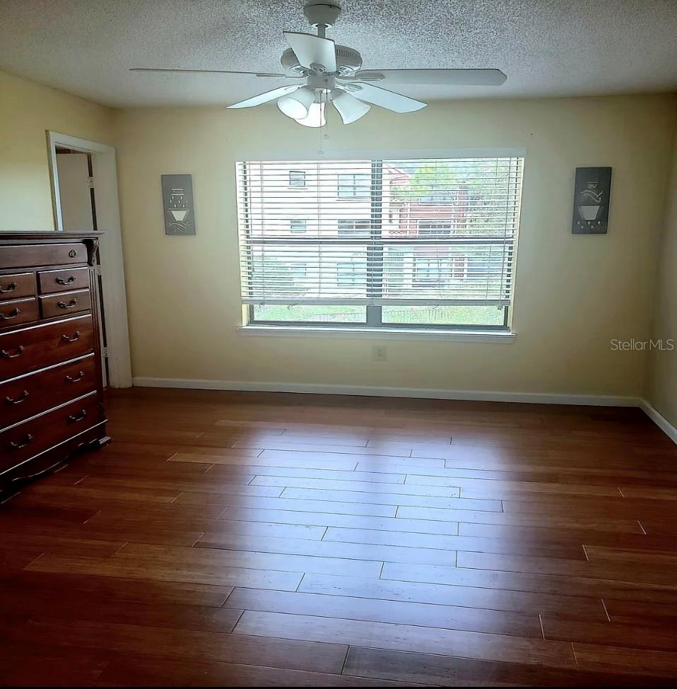 Image 10 of 15 For 11901 4th Street N 10202