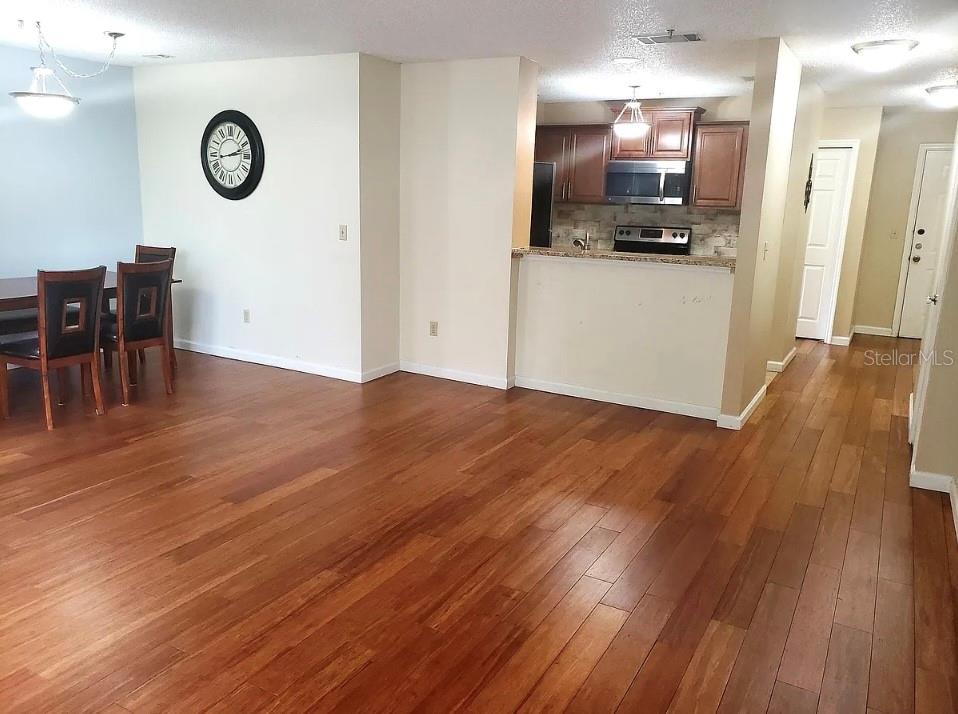 Image 4 of 15 For 11901 4th Street N 10202