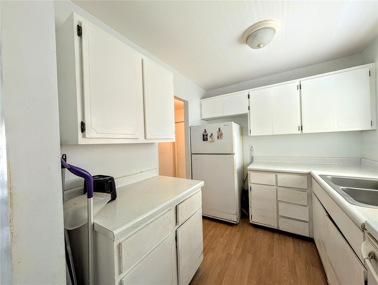 Image 2 of 12 For 5948 Easy Street K35