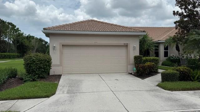 Image 4 of 18 For 8228 Simpson Falls Court