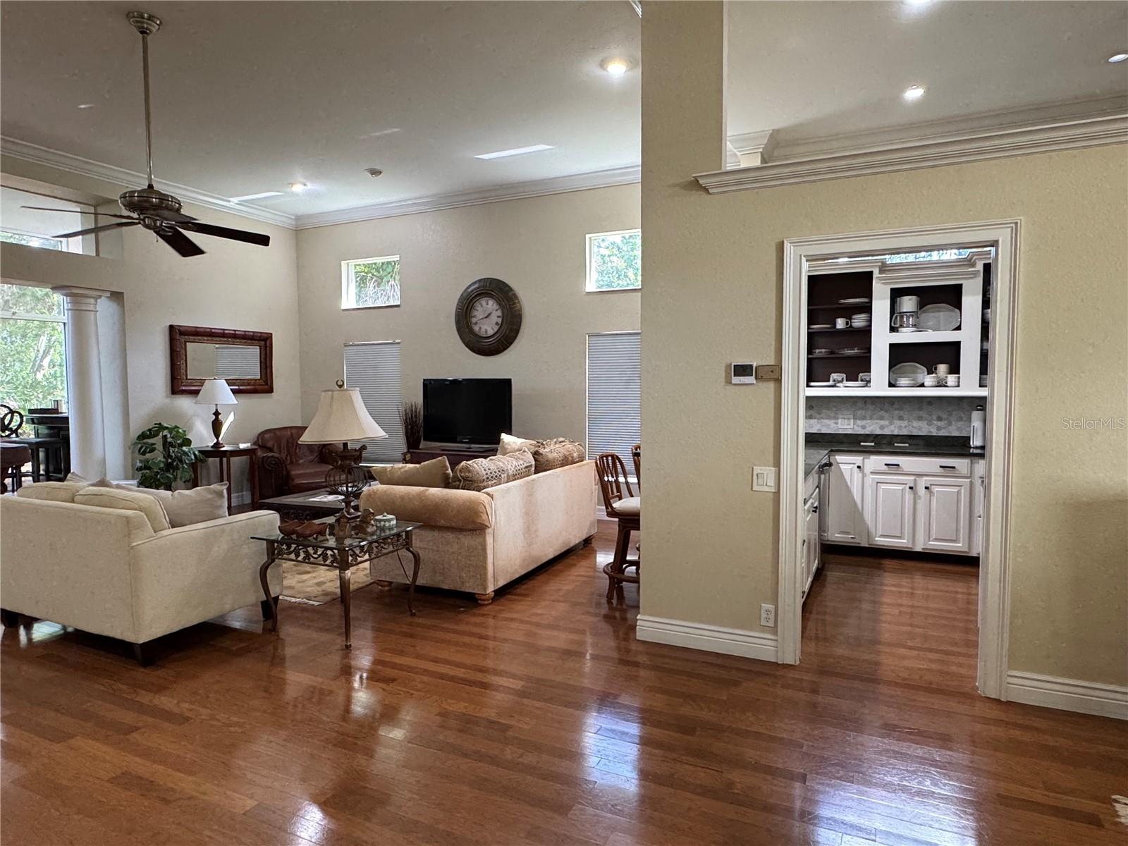 Image 5 of 27 For 6435 Berkshire Place