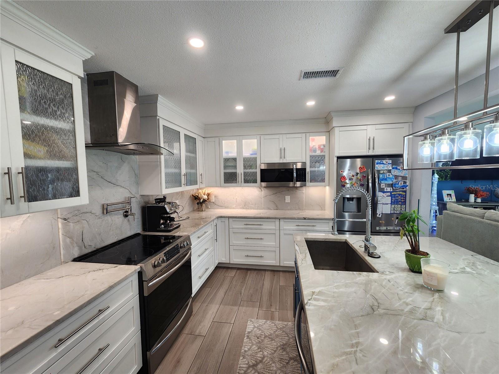 Image 18 of 23 For 2622 Parma Street