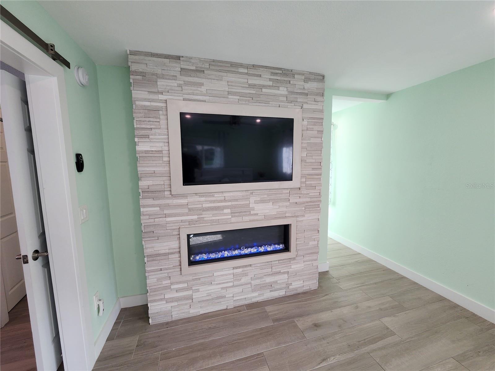 Image 19 of 23 For 2622 Parma Street