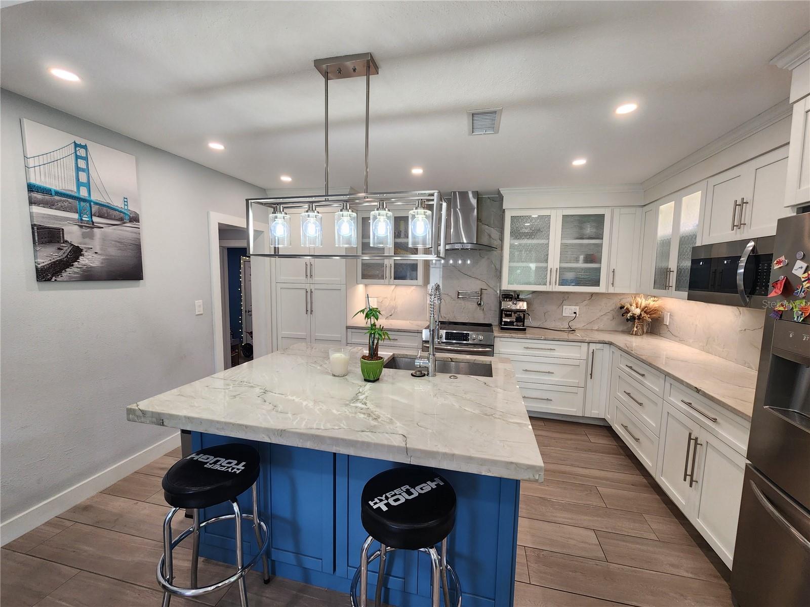 Image 2 of 23 For 2622 Parma Street