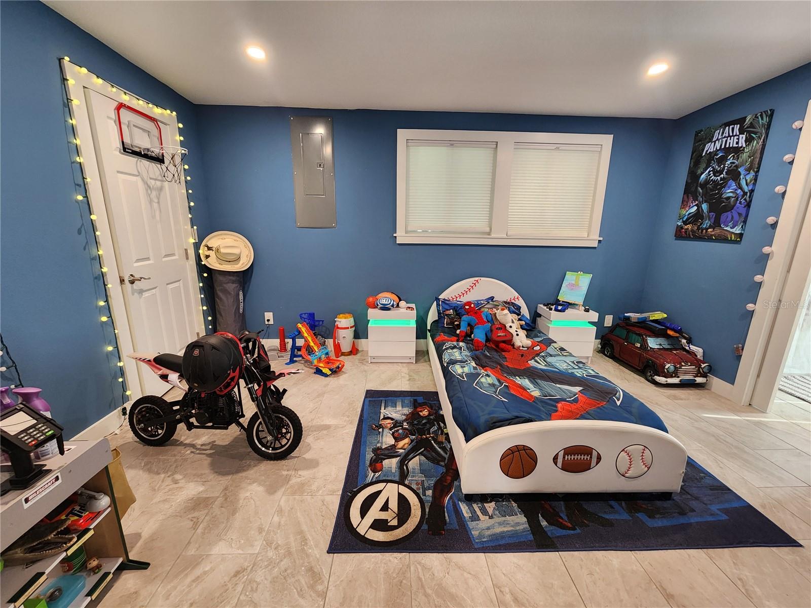 Image 3 of 23 For 2622 Parma Street