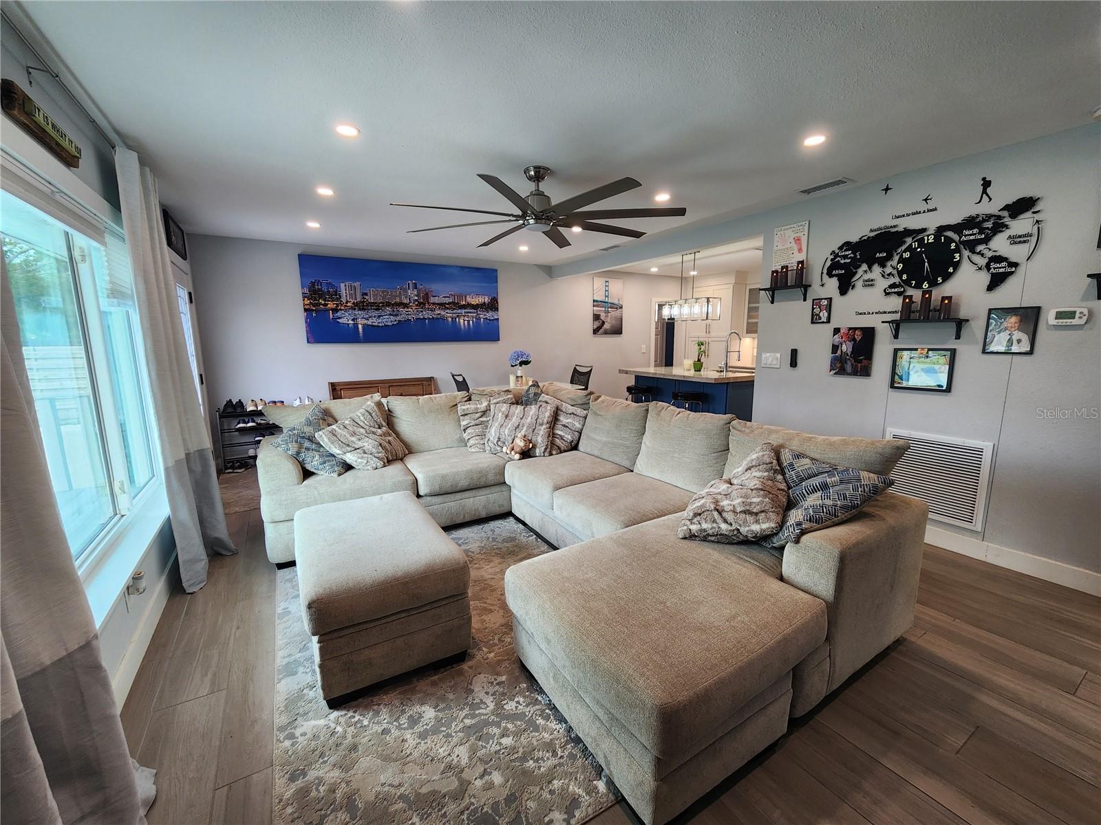 Image 7 of 23 For 2622 Parma Street