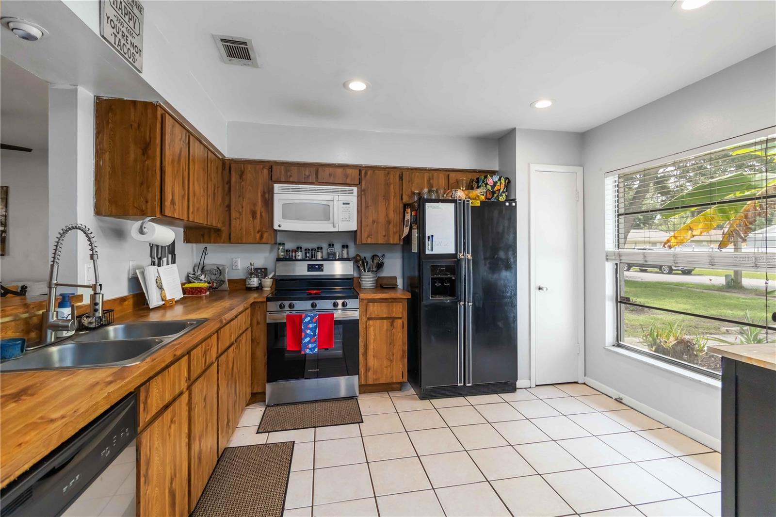 Image 18 of 66 For 616 Bryan Terrace Drive