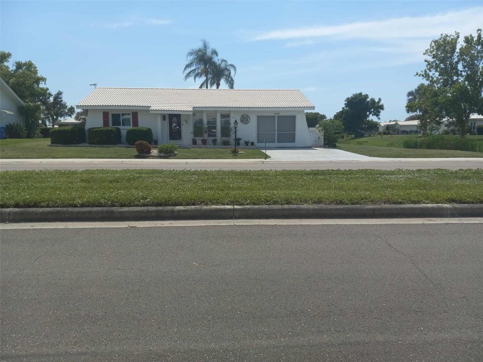 Details for 1002 Oakleaf Boulevard, BRADENTON, FL 34208