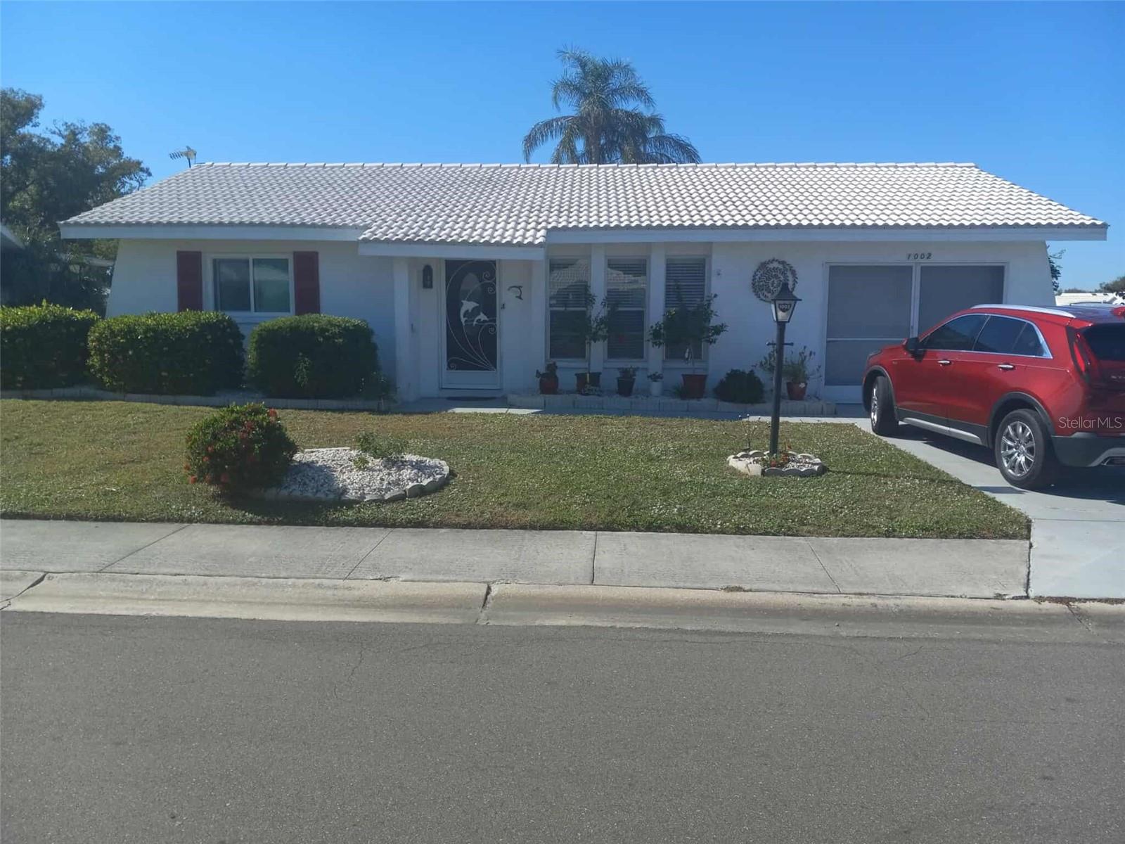 Image 2 of 9 For 1002 Oakleaf Boulevard