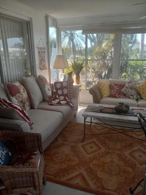Image 7 of 9 For 1002 Oakleaf Boulevard