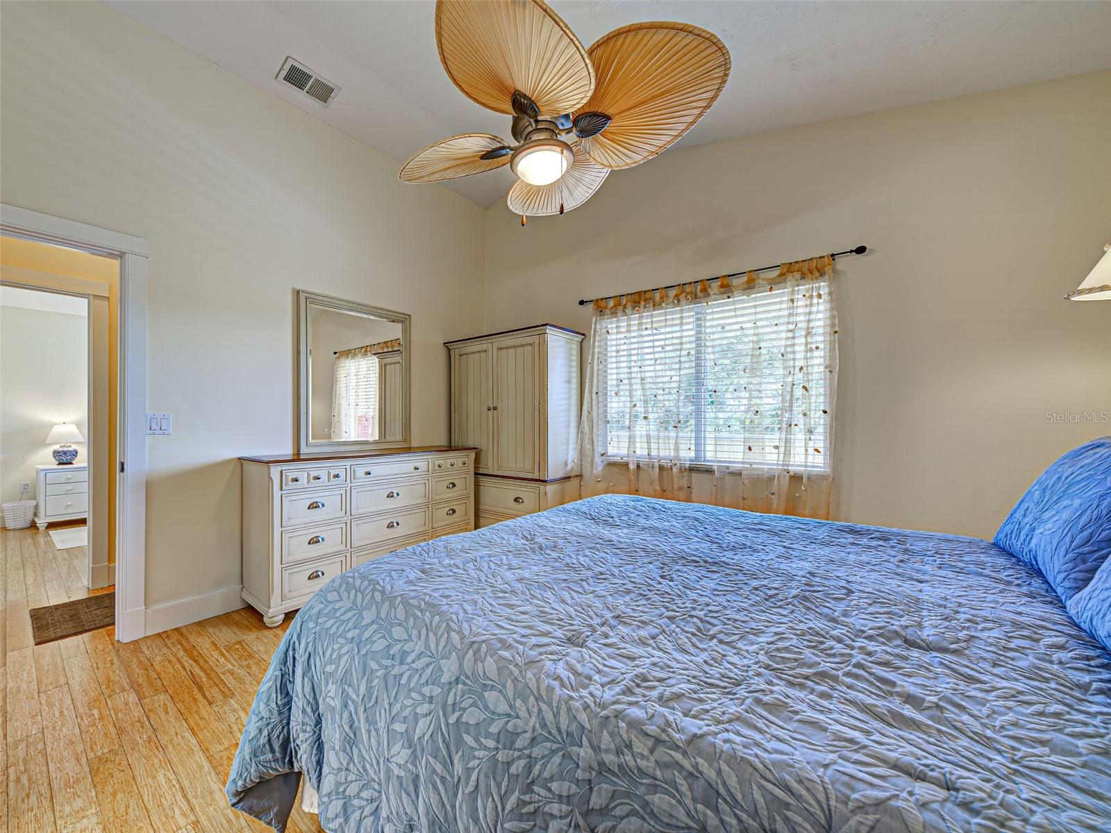 Image 17 of 61 For 109 Bayshore Road 5