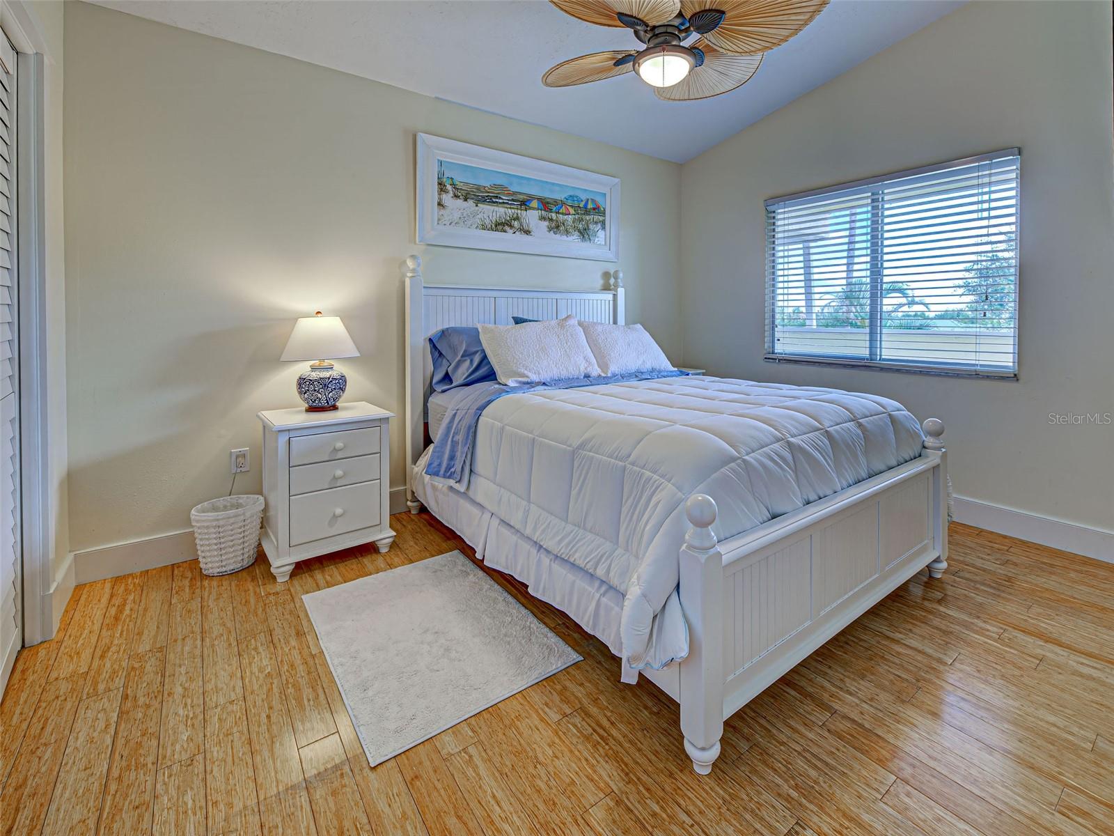 Image 21 of 61 For 109 Bayshore Road 5