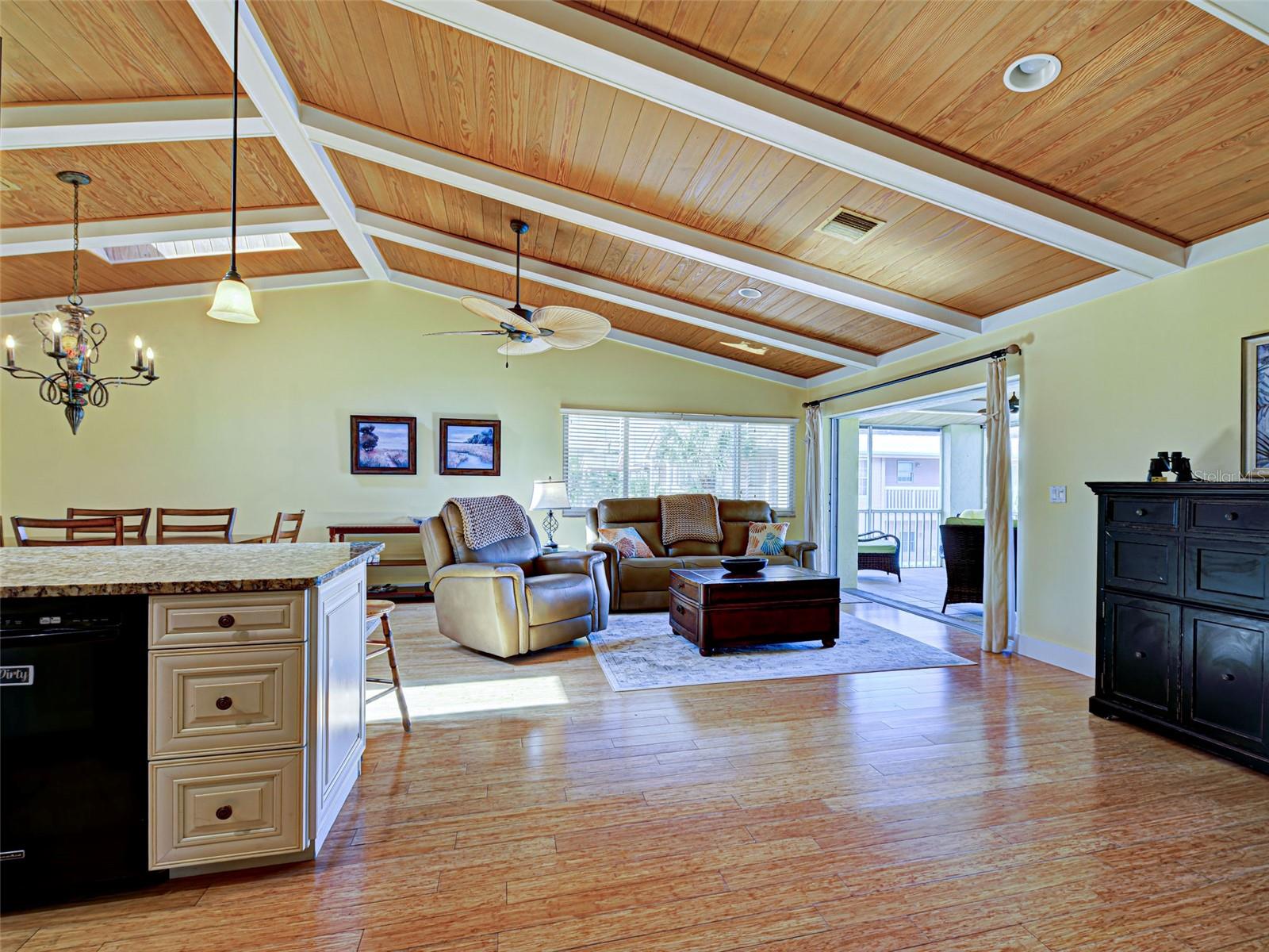 Image 4 of 61 For 109 Bayshore Road 5