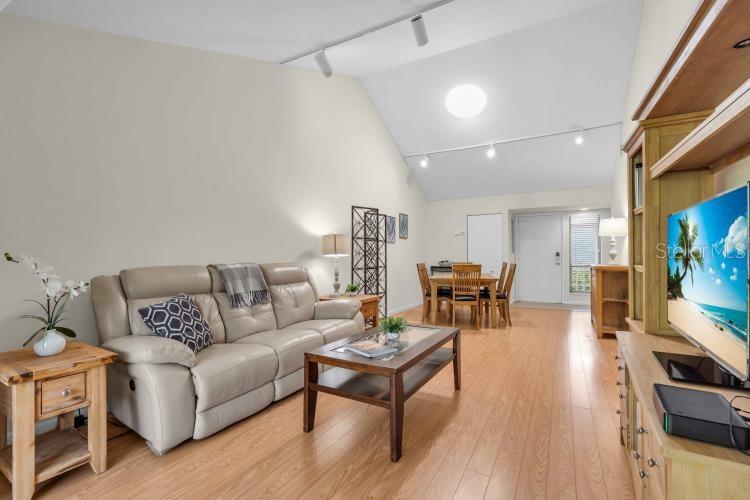 Image 4 of 23 For 1626 Brookhouse Drive 235