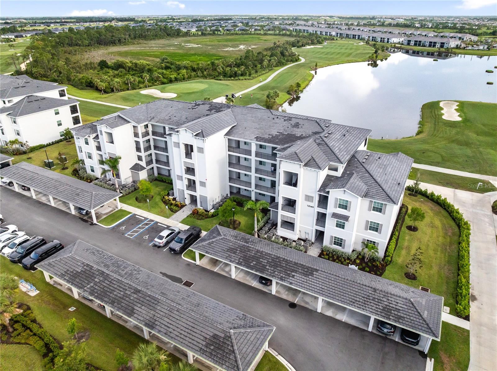 Image 17 of 82 For 12140 Wellen Golf Street 402