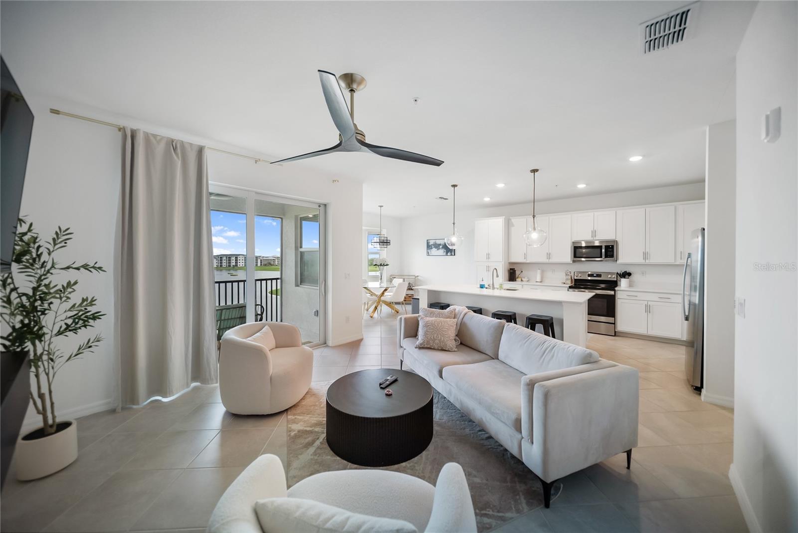 Image 27 of 82 For 12140 Wellen Golf Street 402