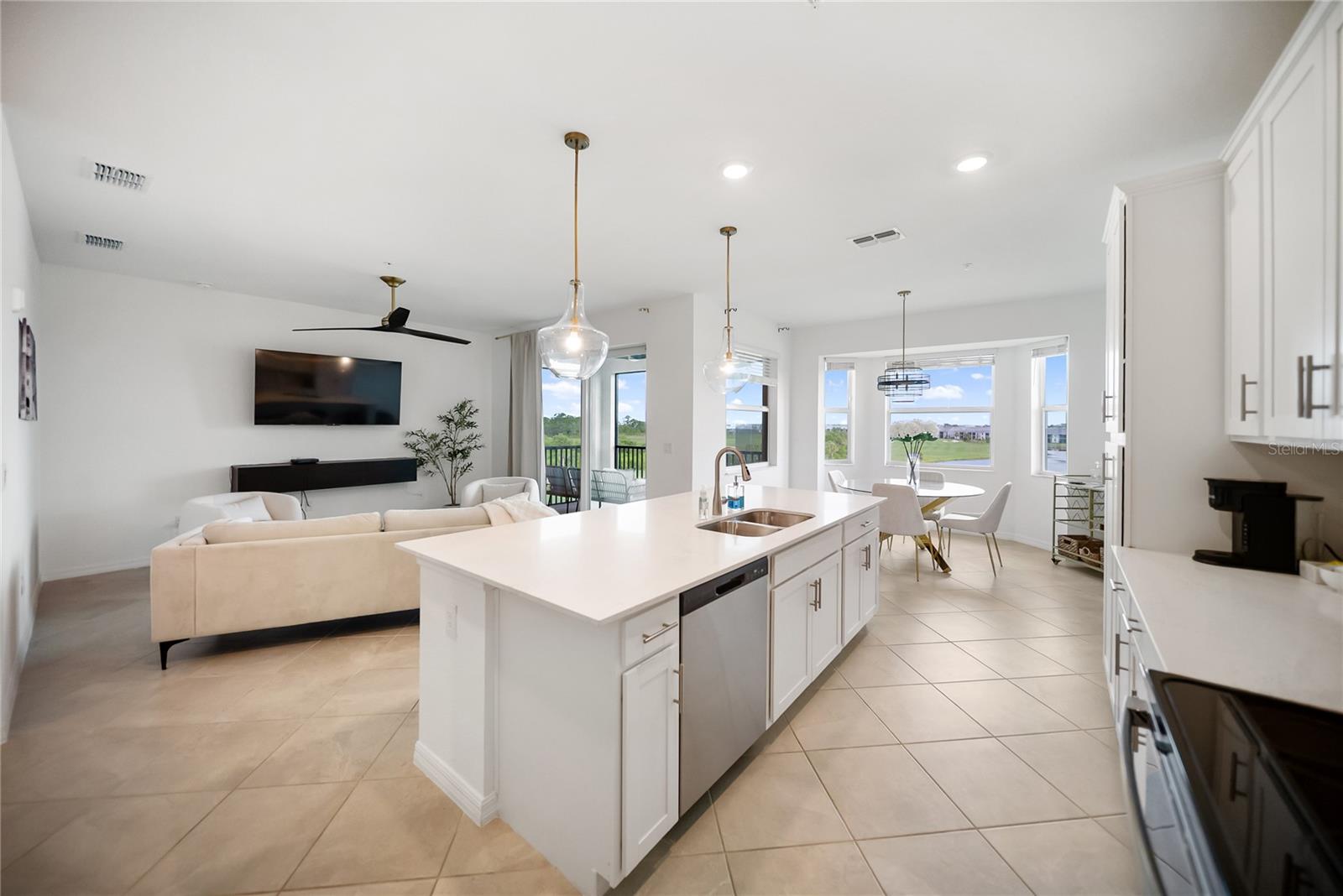 Image 39 of 82 For 12140 Wellen Golf Street 402