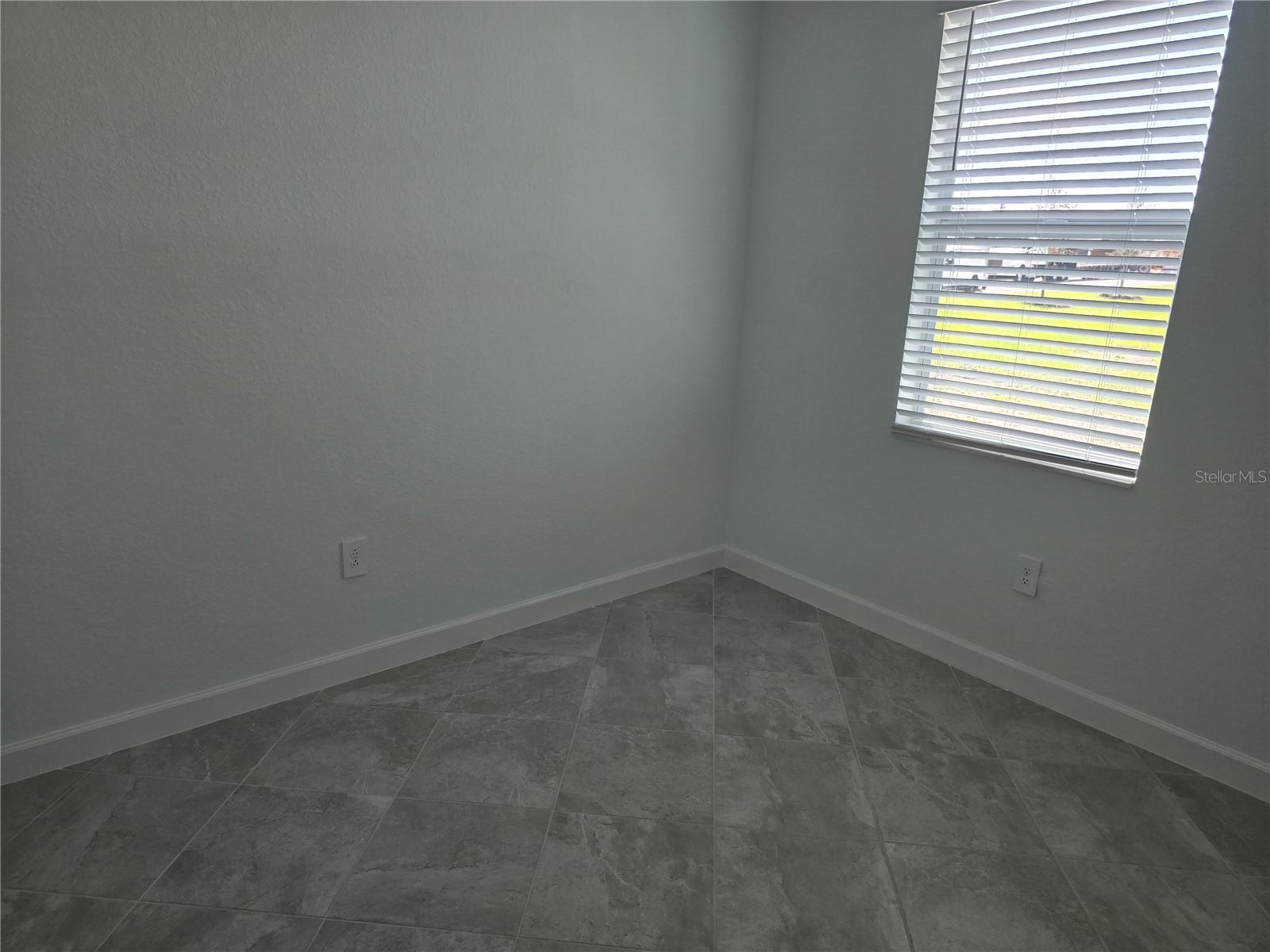 Image 12 of 40 For 8469 Shore Lake Drive