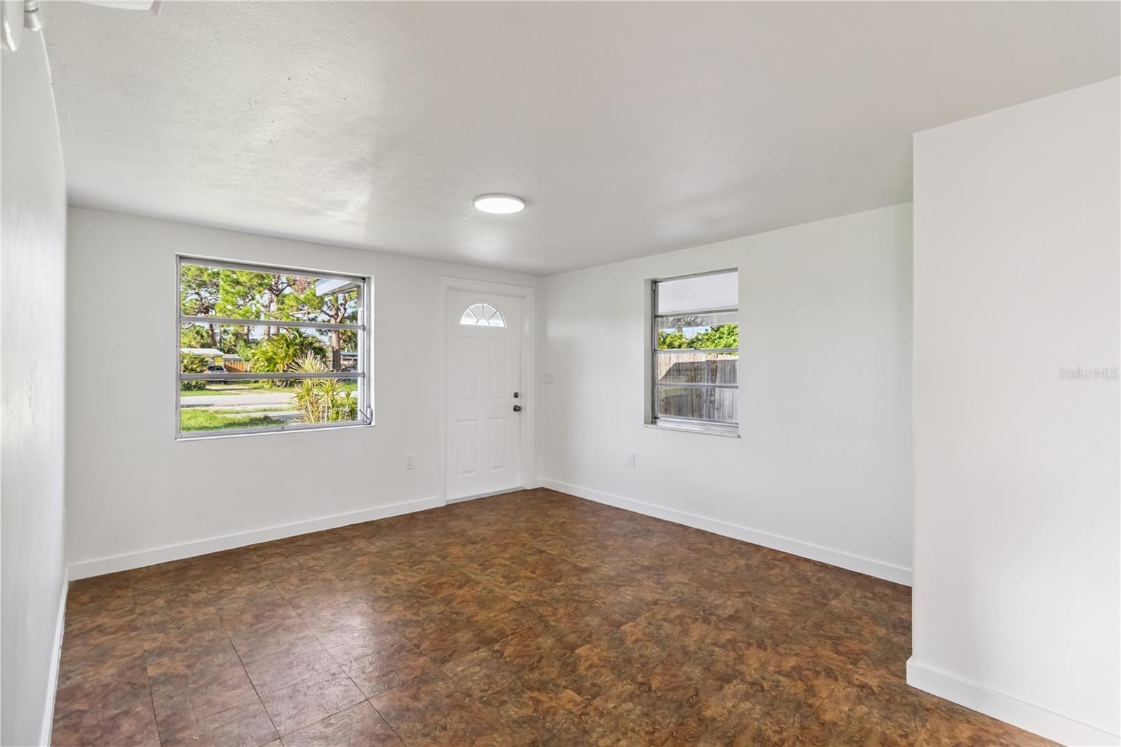 Image 10 of 65 For 306 Langsner Street